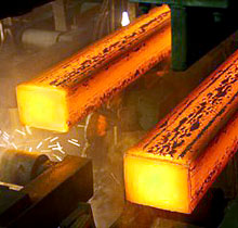 Процесс проката квадрата Разогретые заготовки квадрата